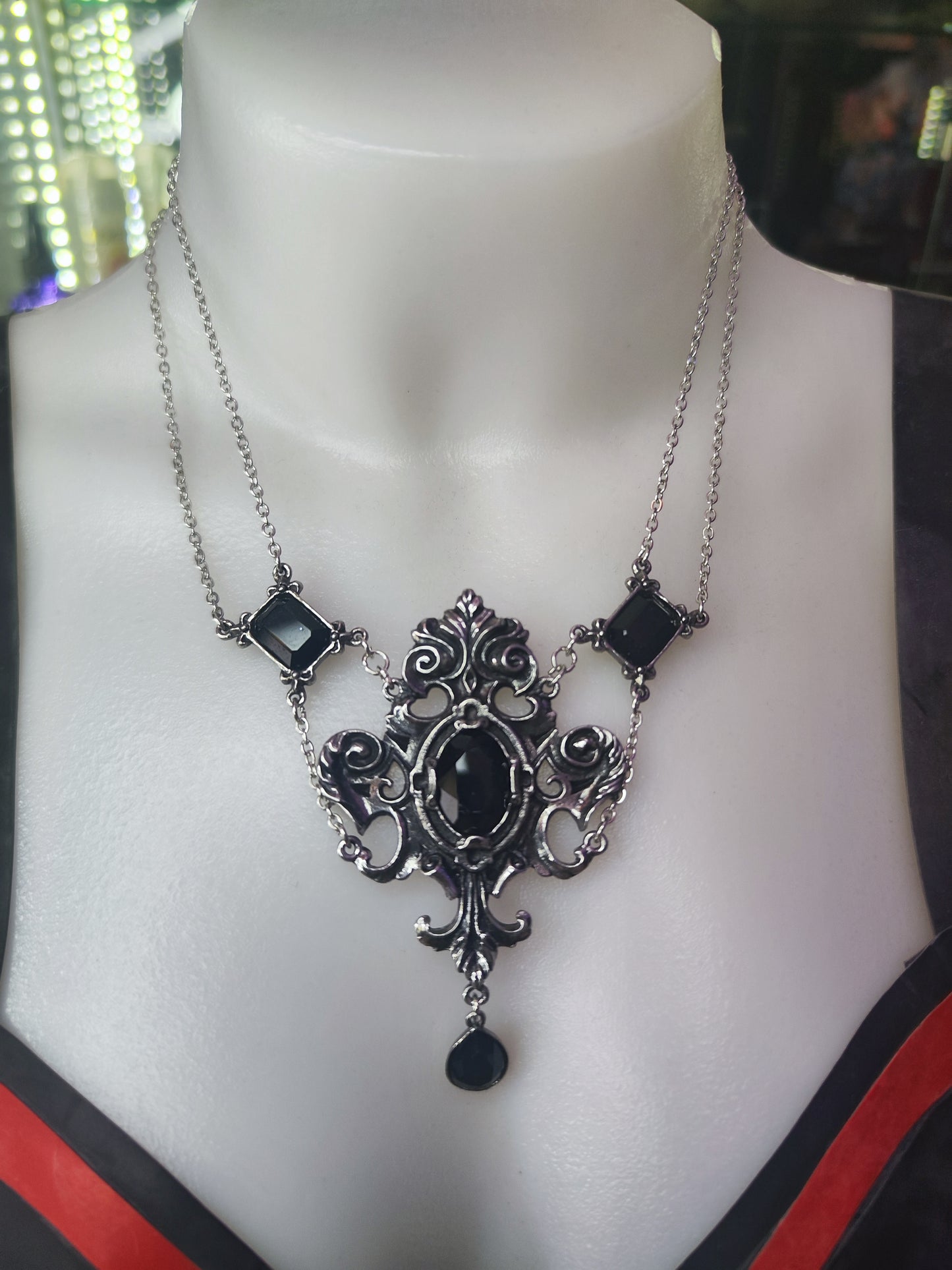 Queen of the Night Pendant