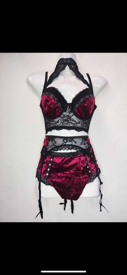 Mercy Lace Lingerie Set in Blood