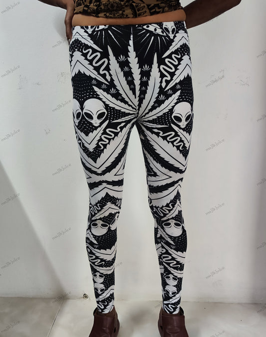 Alien leggings - Size Medium